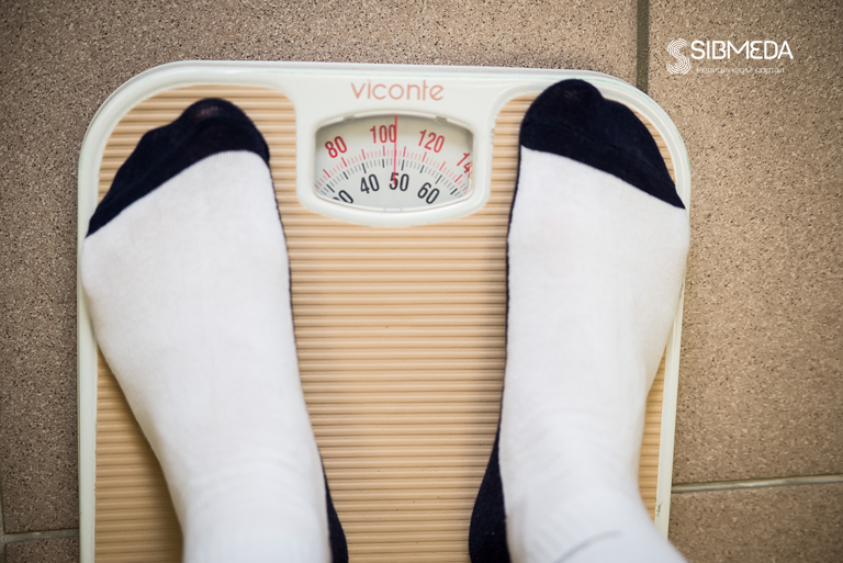 Сколько жителей России страдают лишним весом?