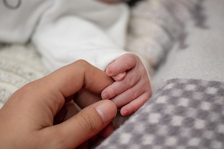 В Германии за короткий срок сразу несколько младенцев родились с деформацией рук