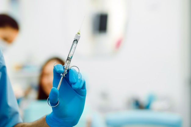 Минздрав попросили ввести обязательное тестирование пациентов на аллергены перед проведением инъекций, включая анестезию
