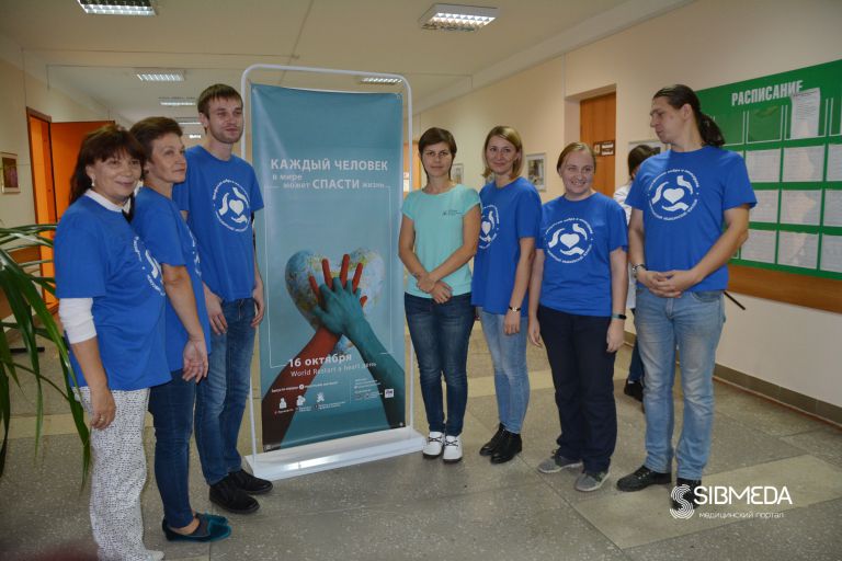 «Запусти сердце»: 156 новосибирских школьников и студентов научились спасать жизни (ФОТООБЗОР)