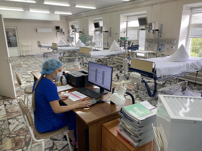 Три новосибирские больницы перепрофилируются для работы в обычном режиме