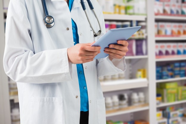 Более трети врачей подтвердили наличие негласных запретов на выписку тех или иных лекарств по льготным рецептам