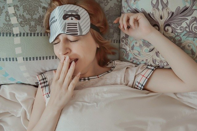 Когда зевота – не только про сонливость, но и про болезни