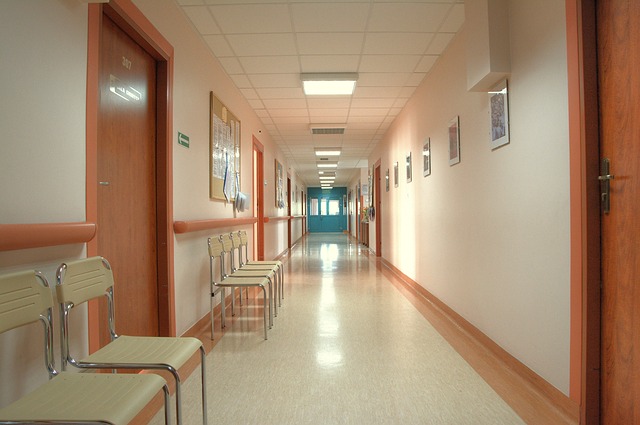 Из-за угрозы терактов столичные больницы ограничили приём посетителей
