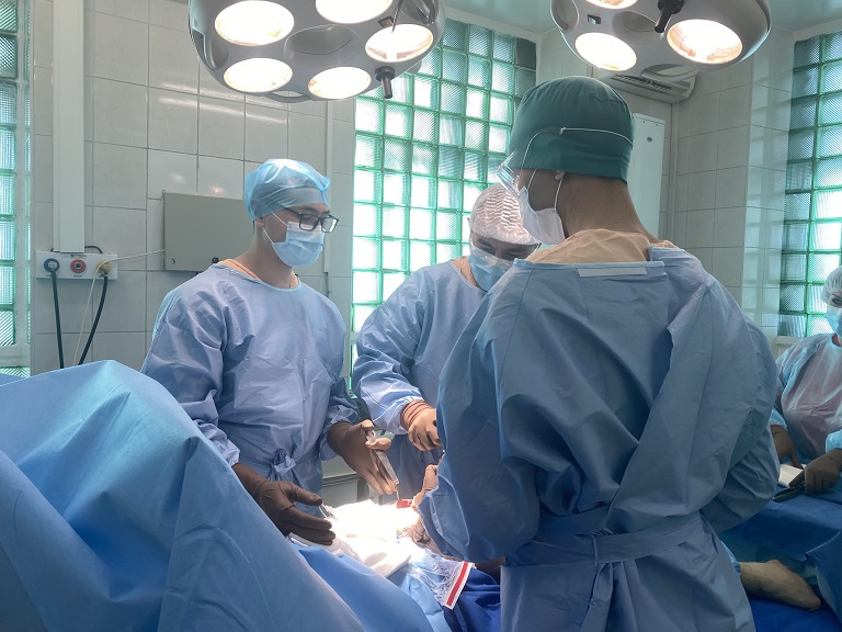 Новосибирские хирурги-травматологи рассказали об органосохраняющих операциях на суставах