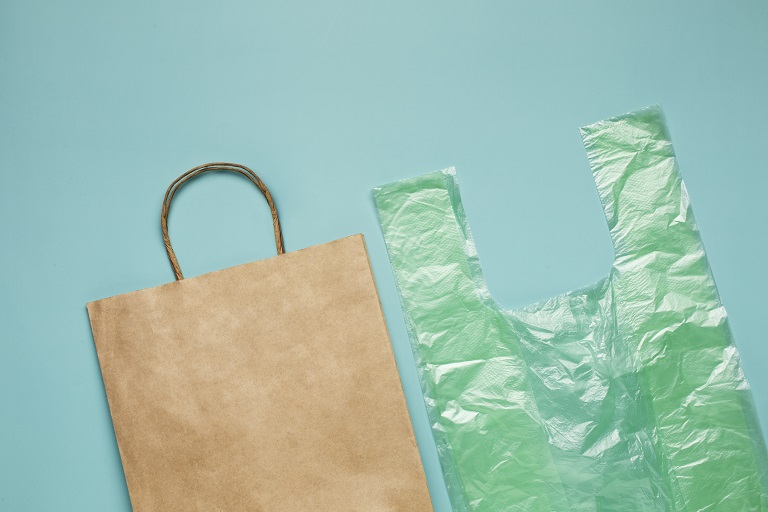 Бумажные и биоразлагаемые пакеты: действительно ли они экологичные?