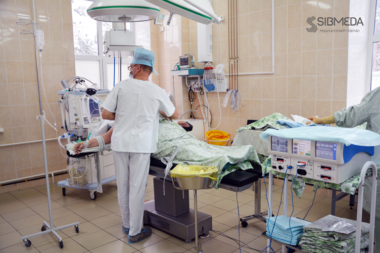 Хирурги «Горбольницы» удалили у пациентки гигантскую опухоль 