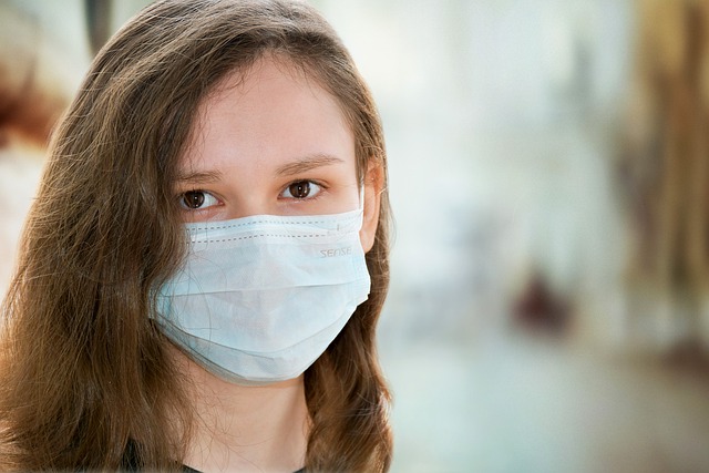Эпидемиологи озвучили, что дети заражаются коронавирусом от взрослых