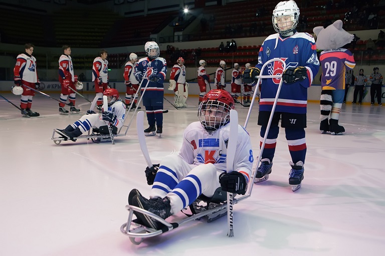 В Бердске создадут хоккейную команду для мальчиков и девочек с ограниченными возможностями здоровья 