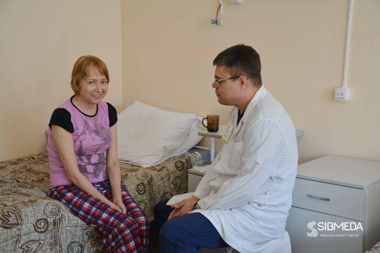 Новосибирские хирурги впервые в России выполнили пациентке одновременную трансплантацию сердца и печени 