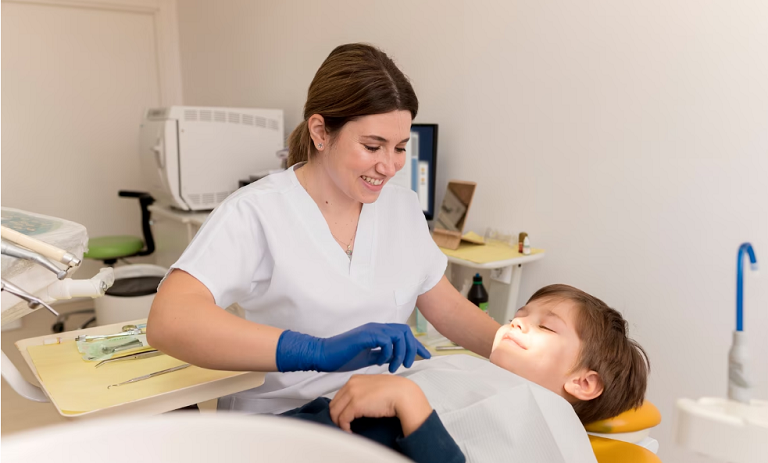 Удаление молочного зуба: как снизить стресс для ребёнка