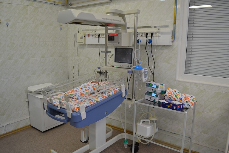 В новосибирскую детскую больницу поступило новое оборудование для выхаживания детей с экстремально низкой массой тела