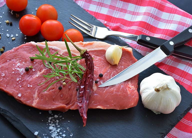 Диетолог Минздрава назвал искусственное мясо полезным