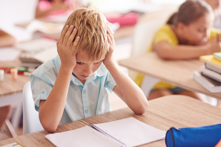 Можно ли ругать ребёнка за плохие оценки?