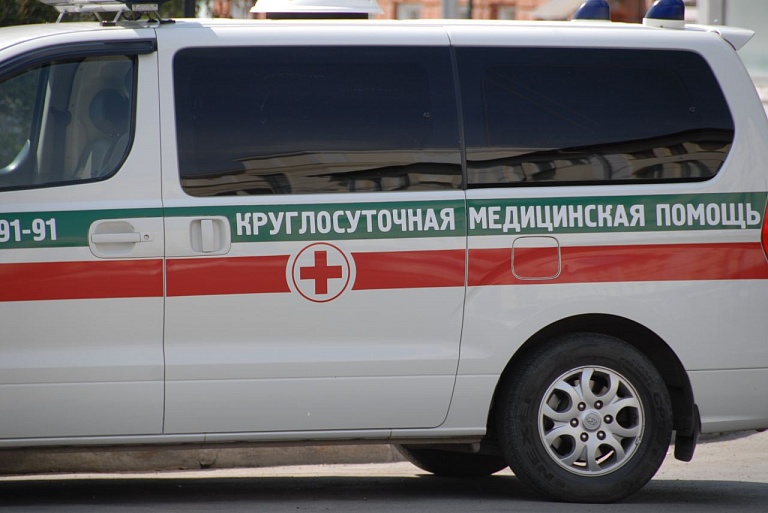 Министр здравоохранения Новосибирской области пообщался с участниками пикета 