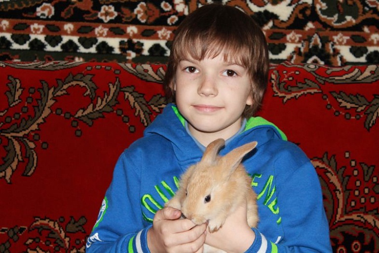 От глухоты 9-летнего Кирилла спасёт только экстренная операция