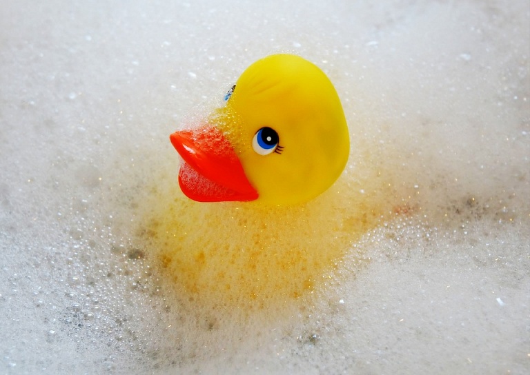 Специалисты предупредили об опасности игрушек для ванны
