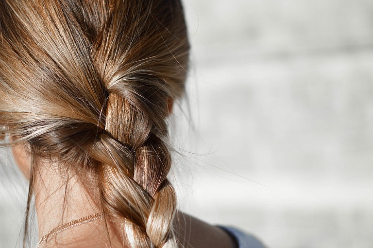 Томские врачи удалили из желудка 16-летней девушки полкилограмма волос