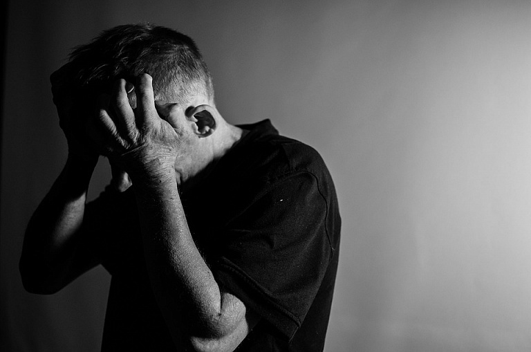 Учёные назвали три основные признака мужской депрессии
