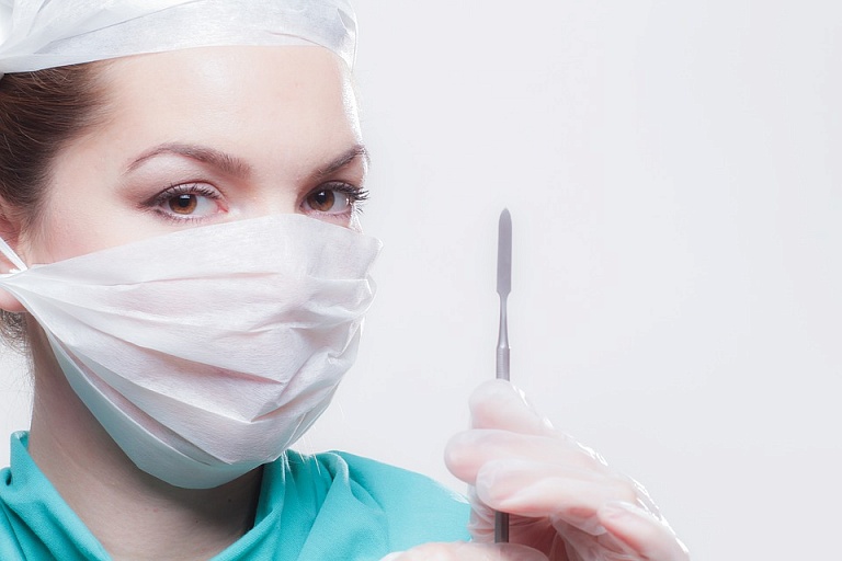 Эксперты: пластическую хирургию следует включить в ОМС