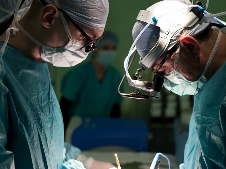 Опухоль размером с яйцо удалили томские кардиохирурги из сердца новорожденного