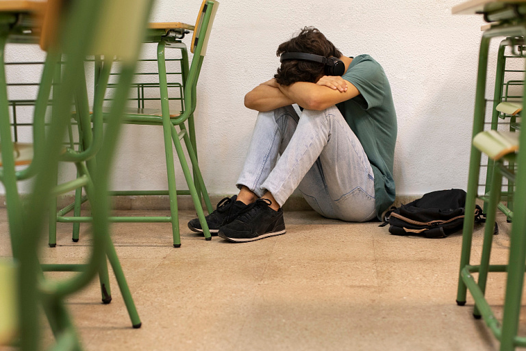 Как заподозрить у подростка расстройство психики?
