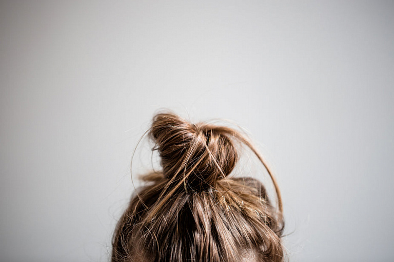 Исследователи научились измерять уровень стресса по волосам