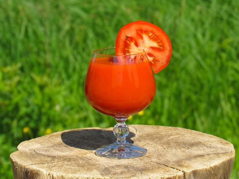 Названы «секретные ингредиенты» томатного сока с российских прилавков