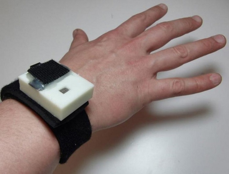 Разработан гаджет-браслет, предупреждающий астматиков о возможном приступе