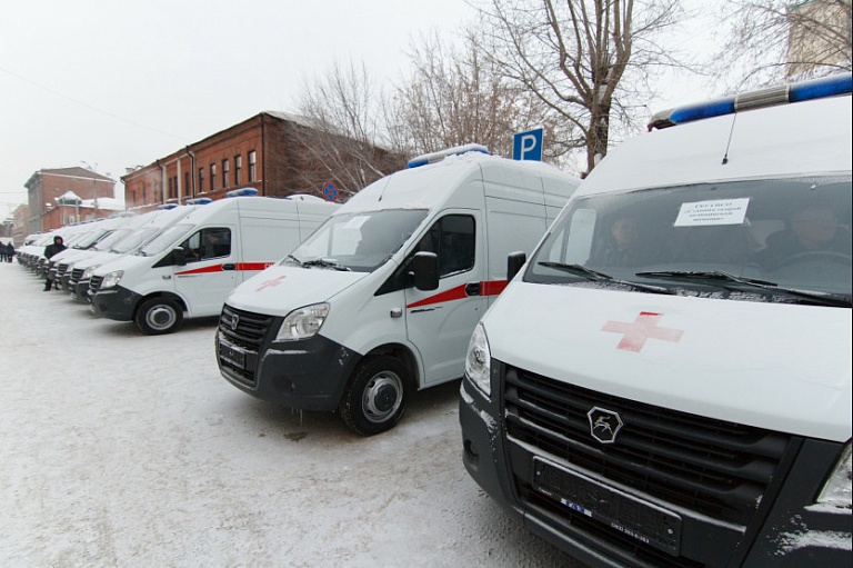 Медучреждения Новосибирской области получили новые автомобили скорой помощи