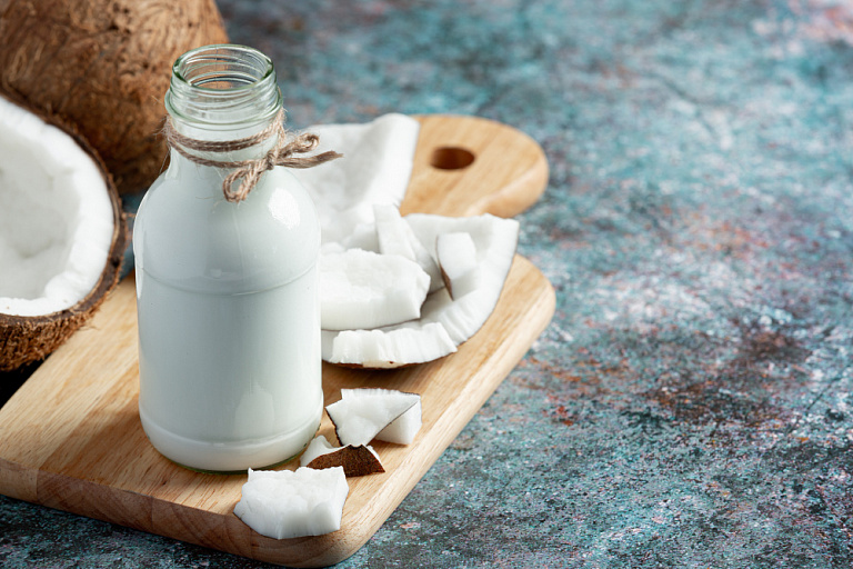 Назван вид растительного молока, который повышает риски ожирения